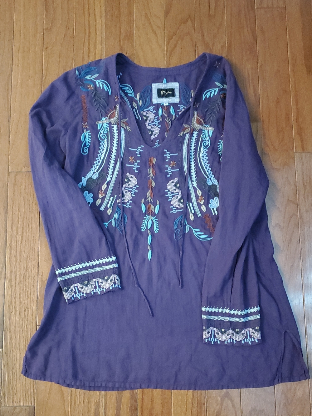 Biya adorable ladies blouse tunic top Size Small Purple Sheer Embroidered cotton